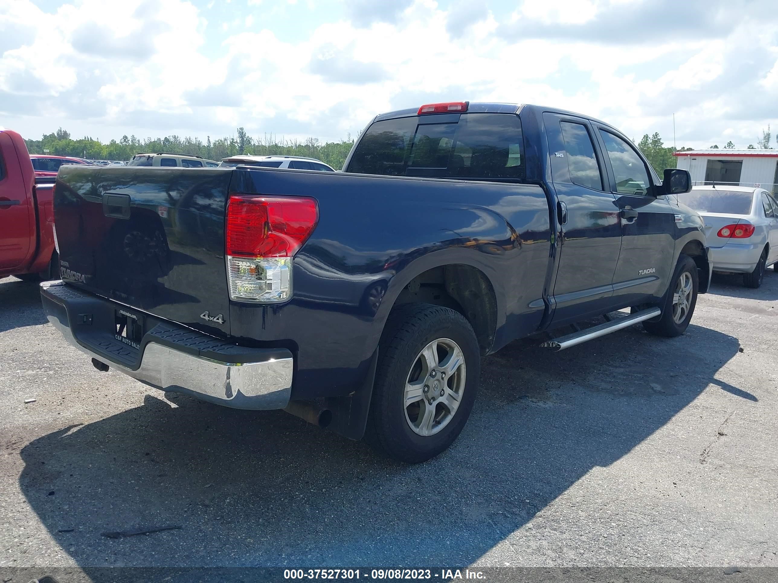 Photo 3 VIN: 5TFUY5F18AX133346 - TOYOTA TUNDRA 