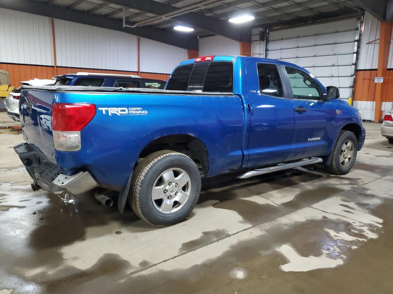 Photo 2 VIN: 5TFUY5F18AX149370 - TOYOTA TUNDRA 