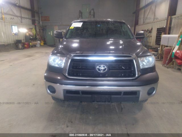 Photo 5 VIN: 5TFUY5F18BX199249 - TOYOTA TUNDRA 4WD TRUCK 