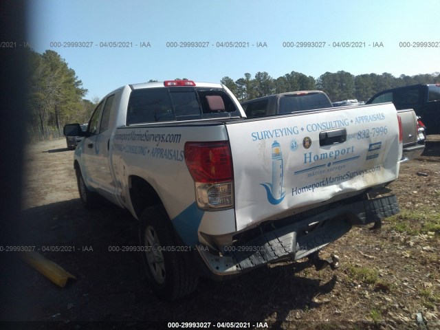 Photo 2 VIN: 5TFUY5F18CX228444 - TOYOTA TUNDRA 4WD TRUCK 