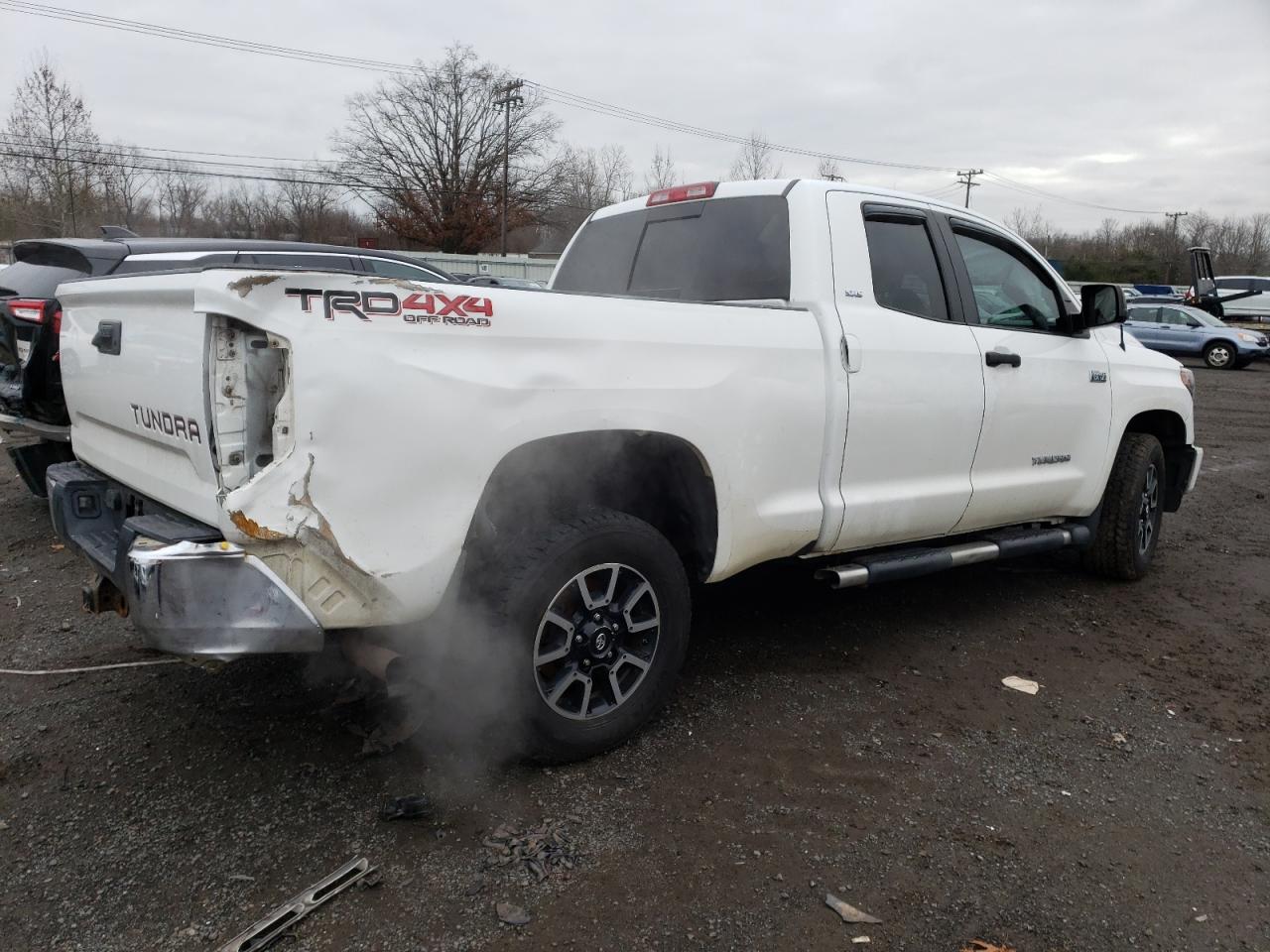 Photo 2 VIN: 5TFUY5F18EX323752 - TOYOTA TUNDRA 