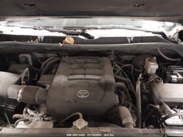 Photo 9 VIN: 5TFUY5F18JX687065 - TOYOTA TUNDRA 