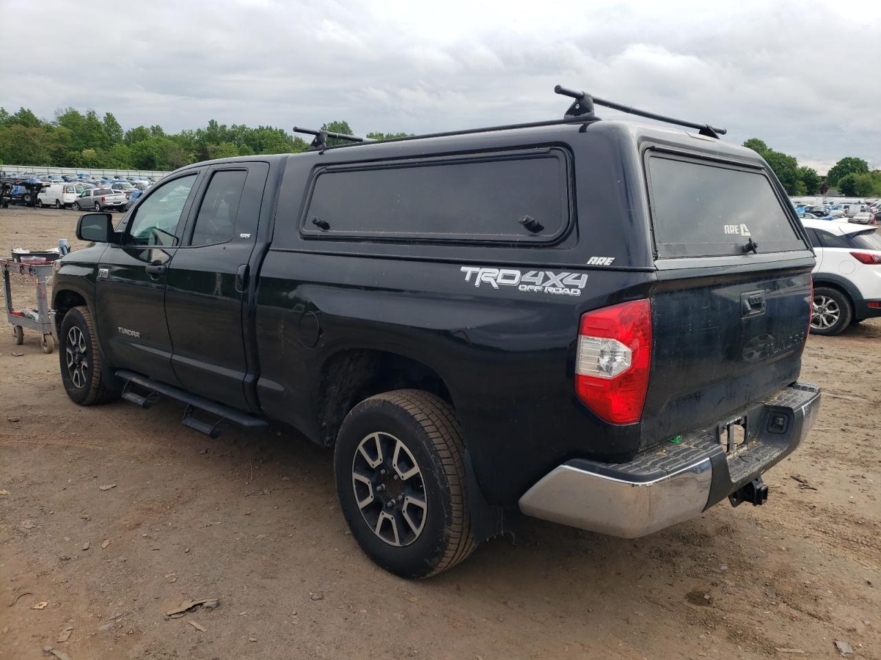 Photo 1 VIN: 5TFUY5F18KX815256 - TOYOTA TUNDRA 