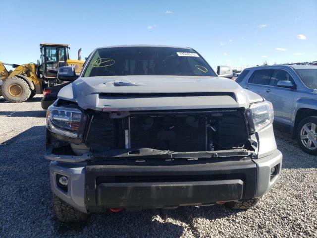 Photo 4 VIN: 5TFUY5F18LX880609 - TOYOTA TUNDRA DOU 