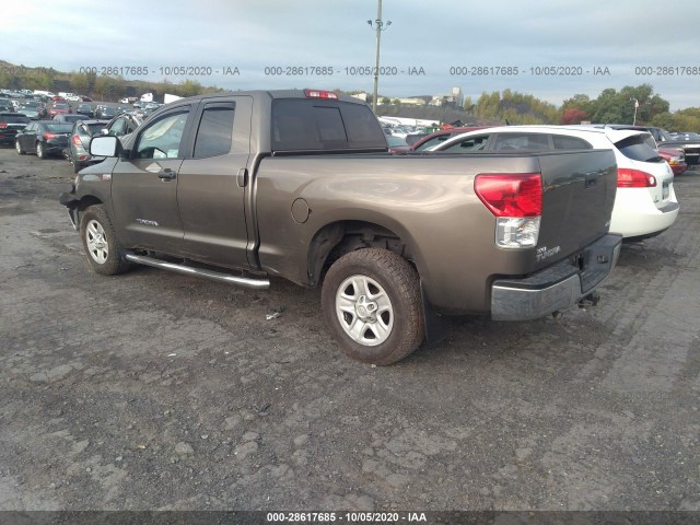 Photo 2 VIN: 5TFUY5F19AX100100 - TOYOTA TUNDRA 4WD TRUCK 