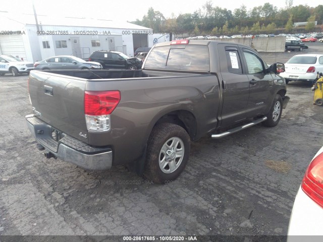 Photo 3 VIN: 5TFUY5F19AX100100 - TOYOTA TUNDRA 4WD TRUCK 