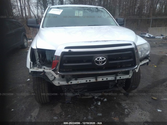 Photo 5 VIN: 5TFUY5F19CX234074 - TOYOTA TUNDRA 4WD TRUCK 