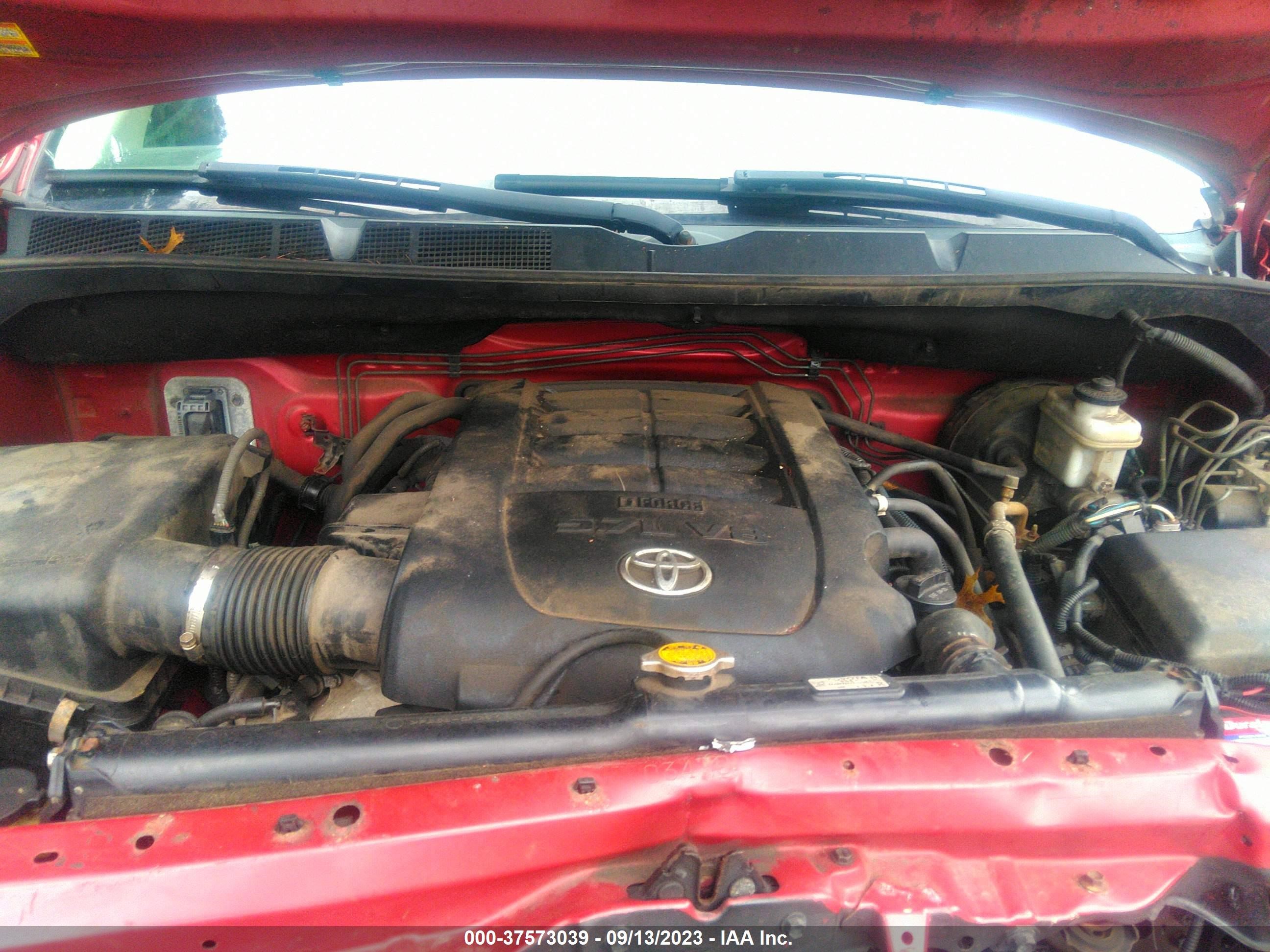 Photo 9 VIN: 5TFUY5F19CX248511 - TOYOTA TUNDRA 