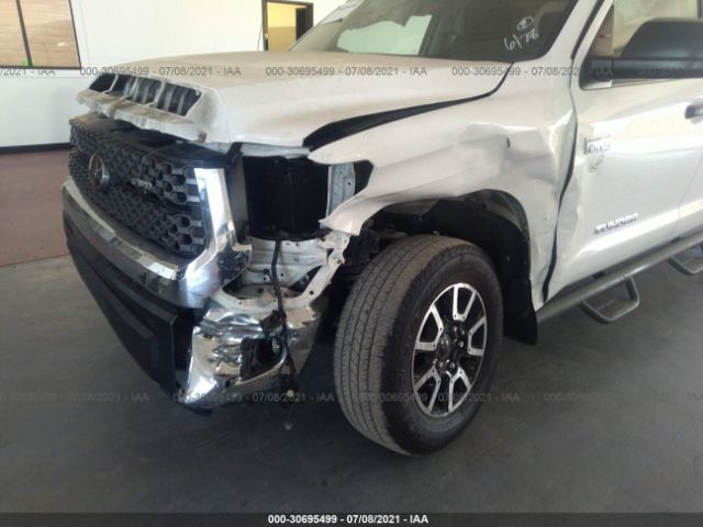 Photo 5 VIN: 5TFUY5F19JX703208 - TOYOTA TUNDRA 4WD 