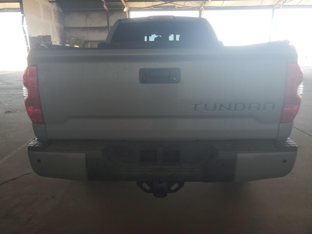 Photo 5 VIN: 5TFUY5F19JX703421 - TOYOTA TUNDRA 