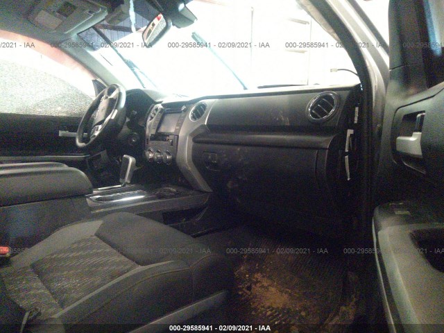 Photo 4 VIN: 5TFUY5F19JX760007 - TOYOTA TUNDRA 4WD 