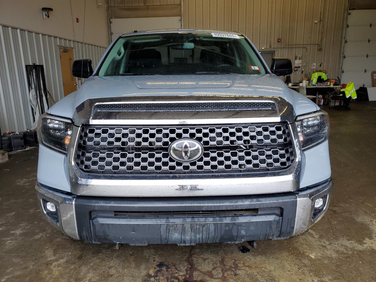 Photo 4 VIN: 5TFUY5F19KX854082 - TOYOTA TUNDRA 