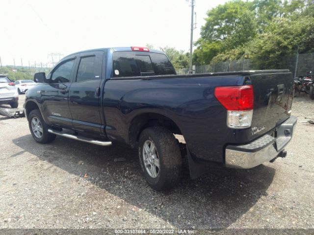 Photo 2 VIN: 5TFUY5F1XBX158895 - TOYOTA TUNDRA 4WD TRUCK 