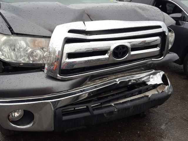 Photo 8 VIN: 5TFUY5F1XCX252048 - TOYOTA TUNDRA DOU 