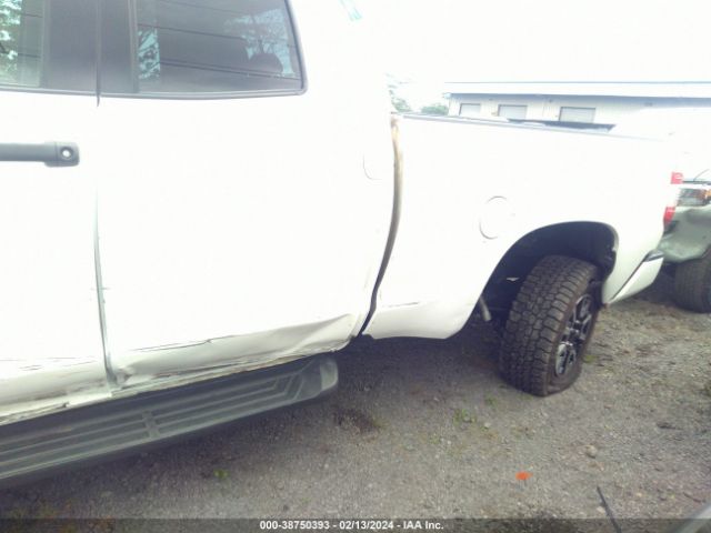 Photo 5 VIN: 5TFUY5F1XHX673226 - TOYOTA TUNDRA 