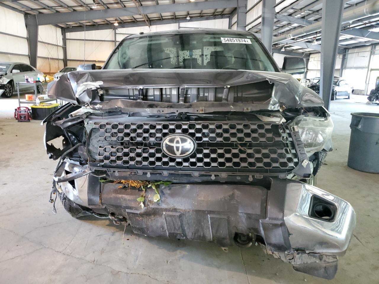 Photo 4 VIN: 5TFUY5F1XJX694373 - TOYOTA TUNDRA 