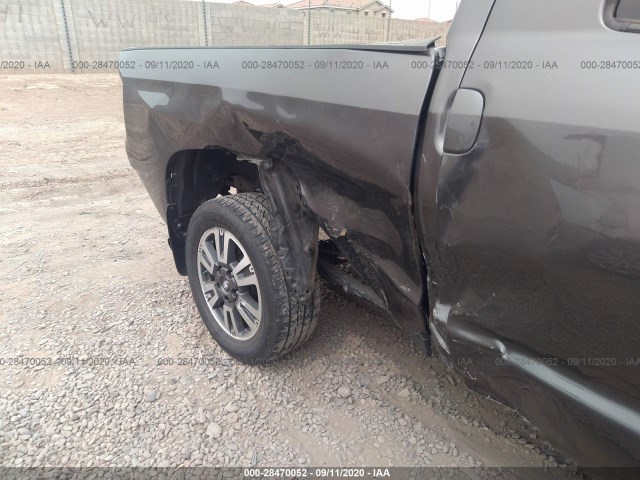 Photo 5 VIN: 5TFUY5F1XJX705632 - TOYOTA TUNDRA 4WD 