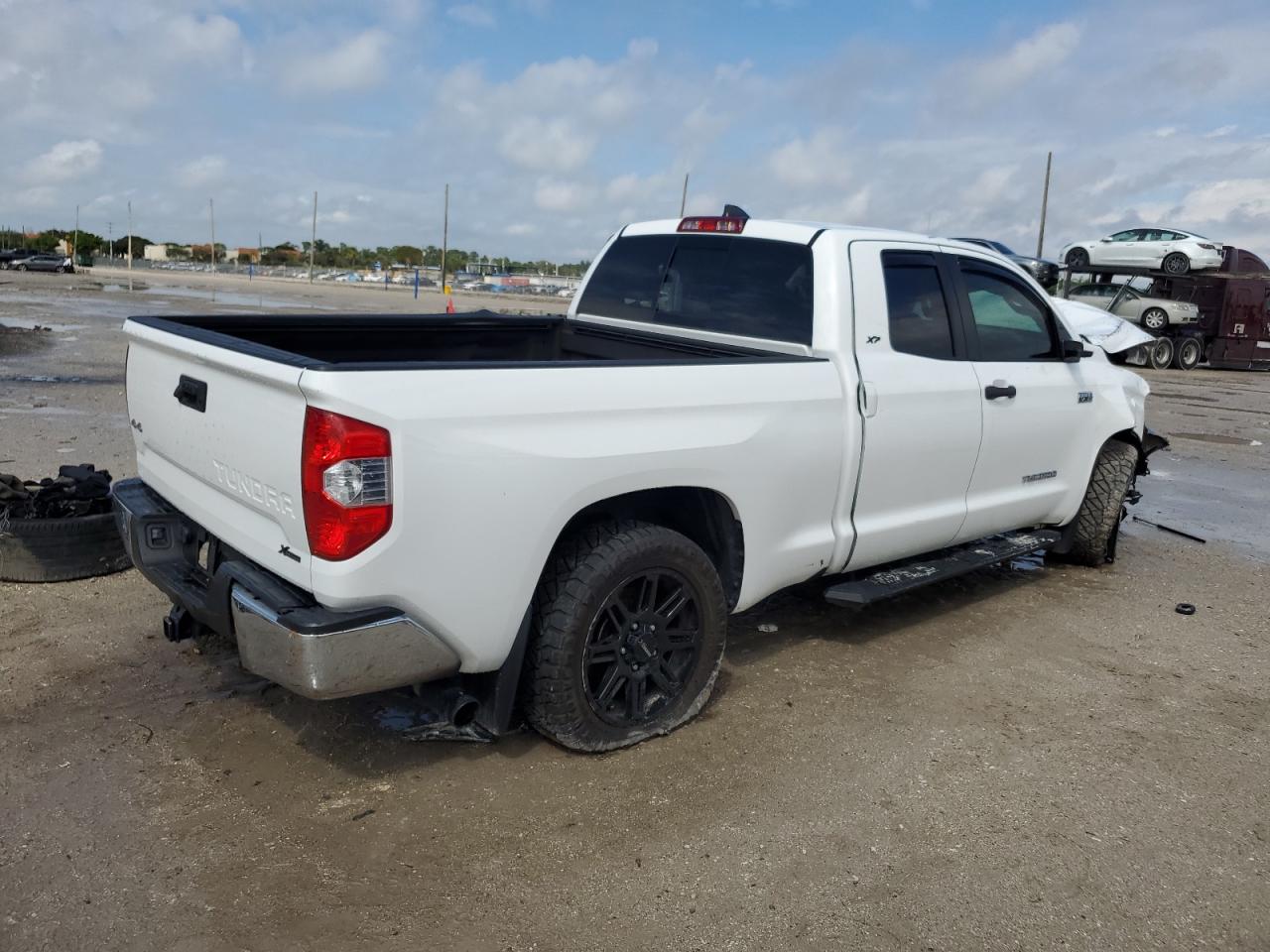 Photo 2 VIN: 5TFUY5F1XMX981409 - TOYOTA TUNDRA 