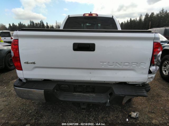 Photo 5 VIN: 5TFUY5F1XMX989557 - TOYOTA TUNDRA 4WD 