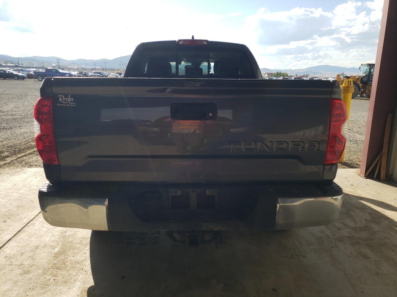 Photo 5 VIN: 5TFUYCF14LX948355 - TOYOTA TUNDRA 