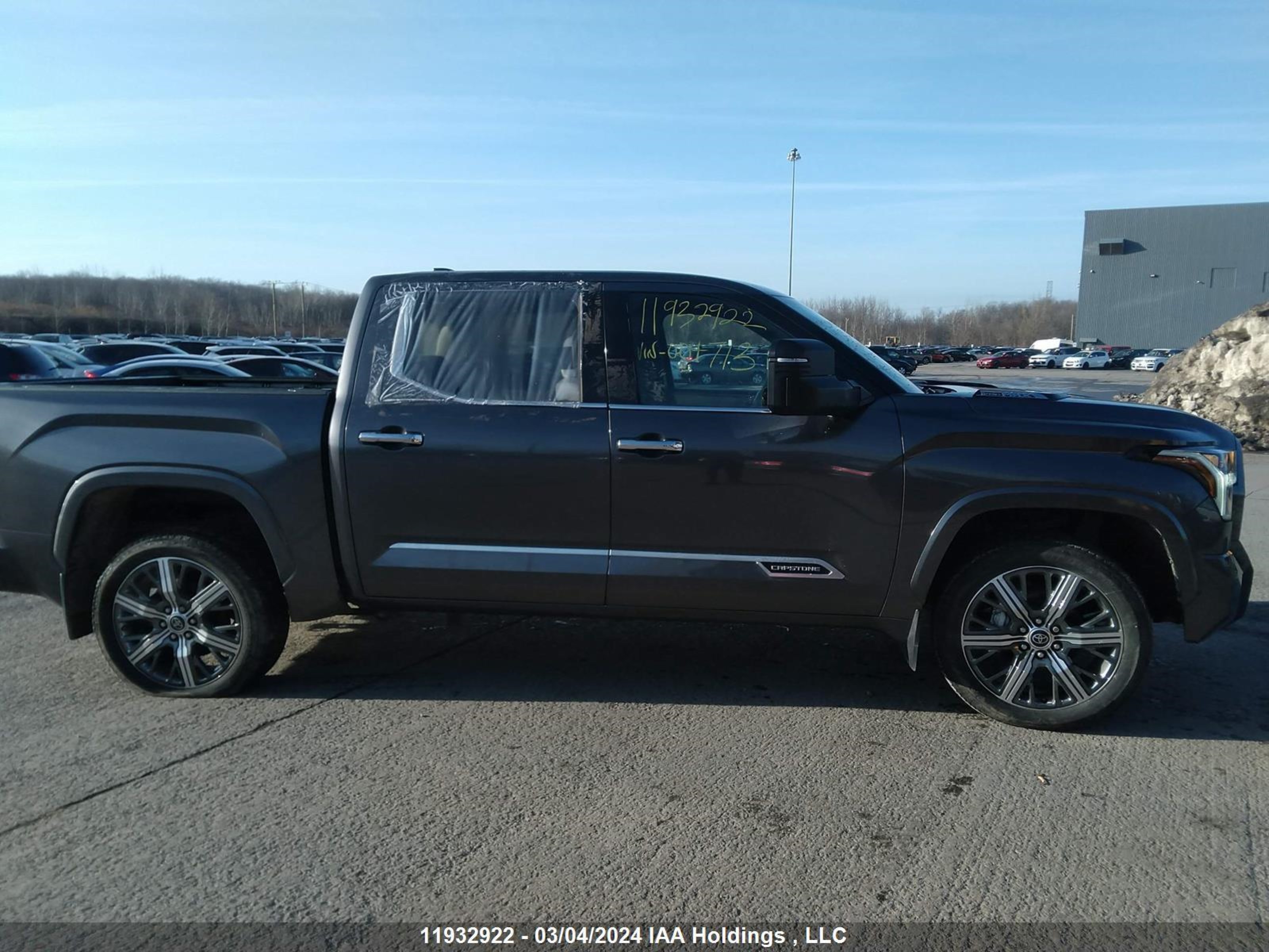 Photo 13 VIN: 5TFVC5DB5NX004713 - TOYOTA TUNDRA 