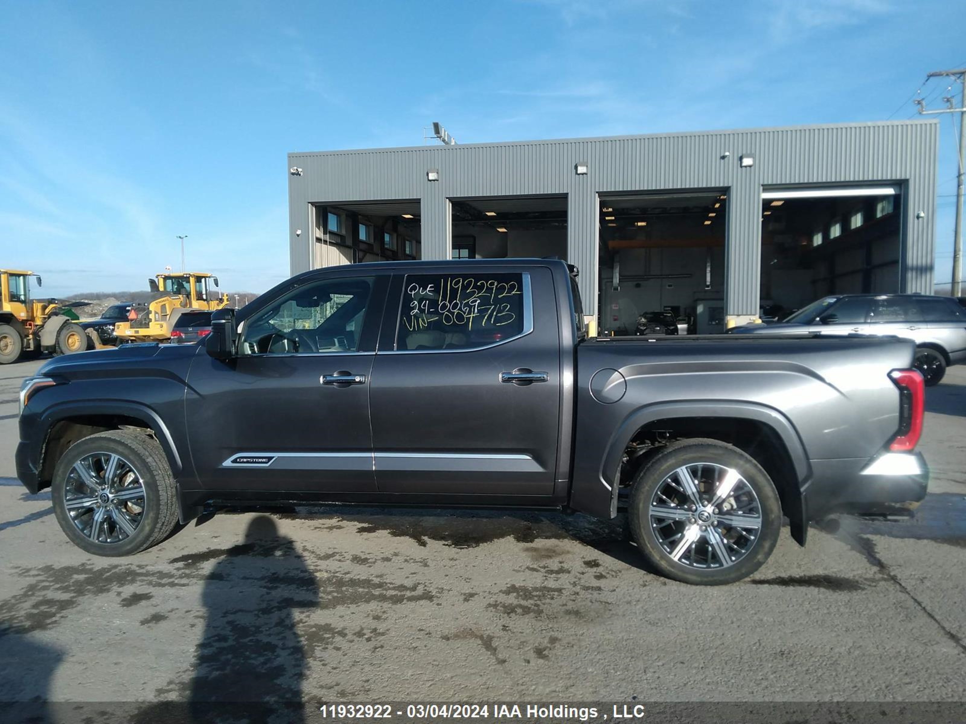 Photo 14 VIN: 5TFVC5DB5NX004713 - TOYOTA TUNDRA 