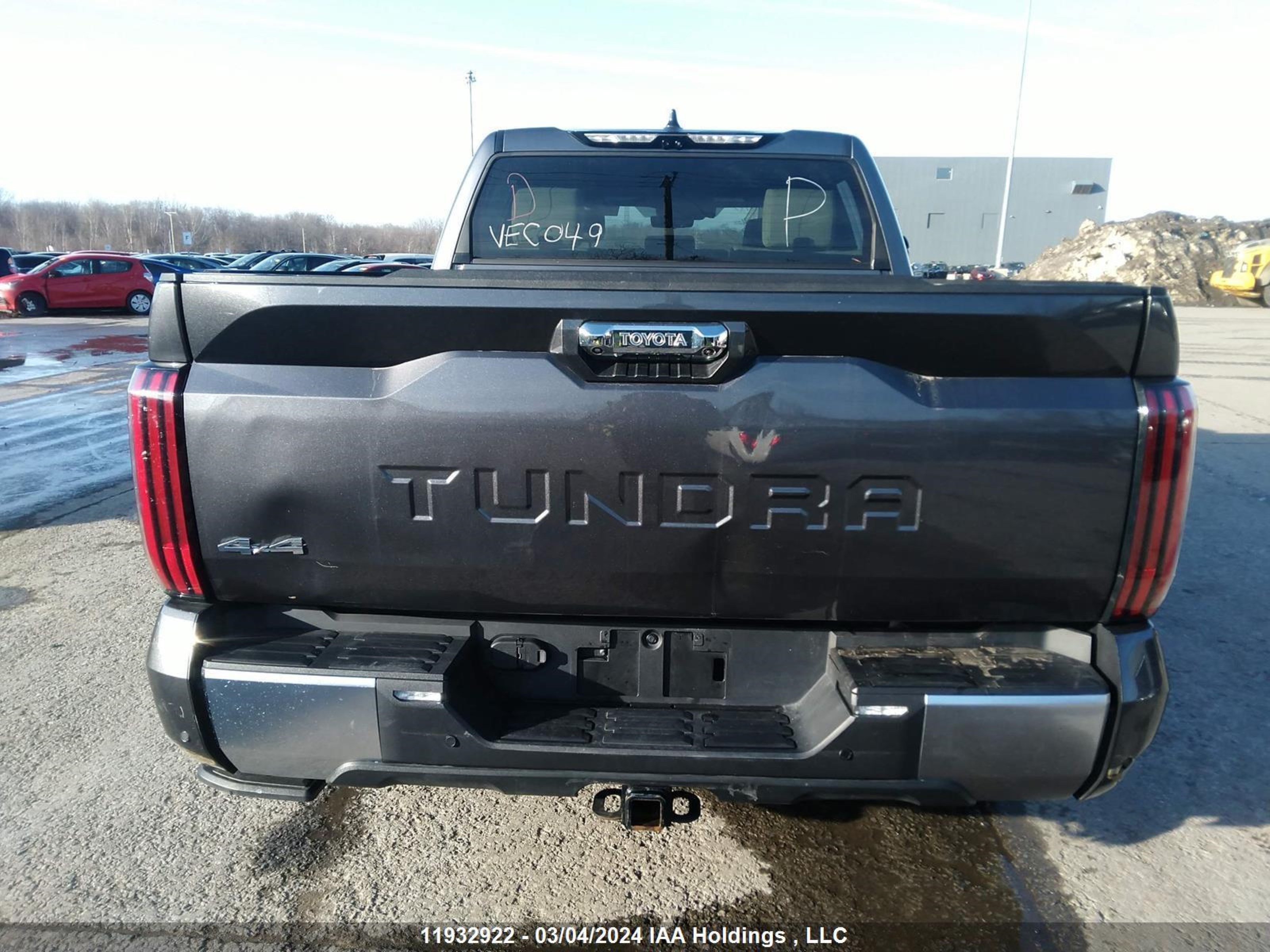 Photo 16 VIN: 5TFVC5DB5NX004713 - TOYOTA TUNDRA 