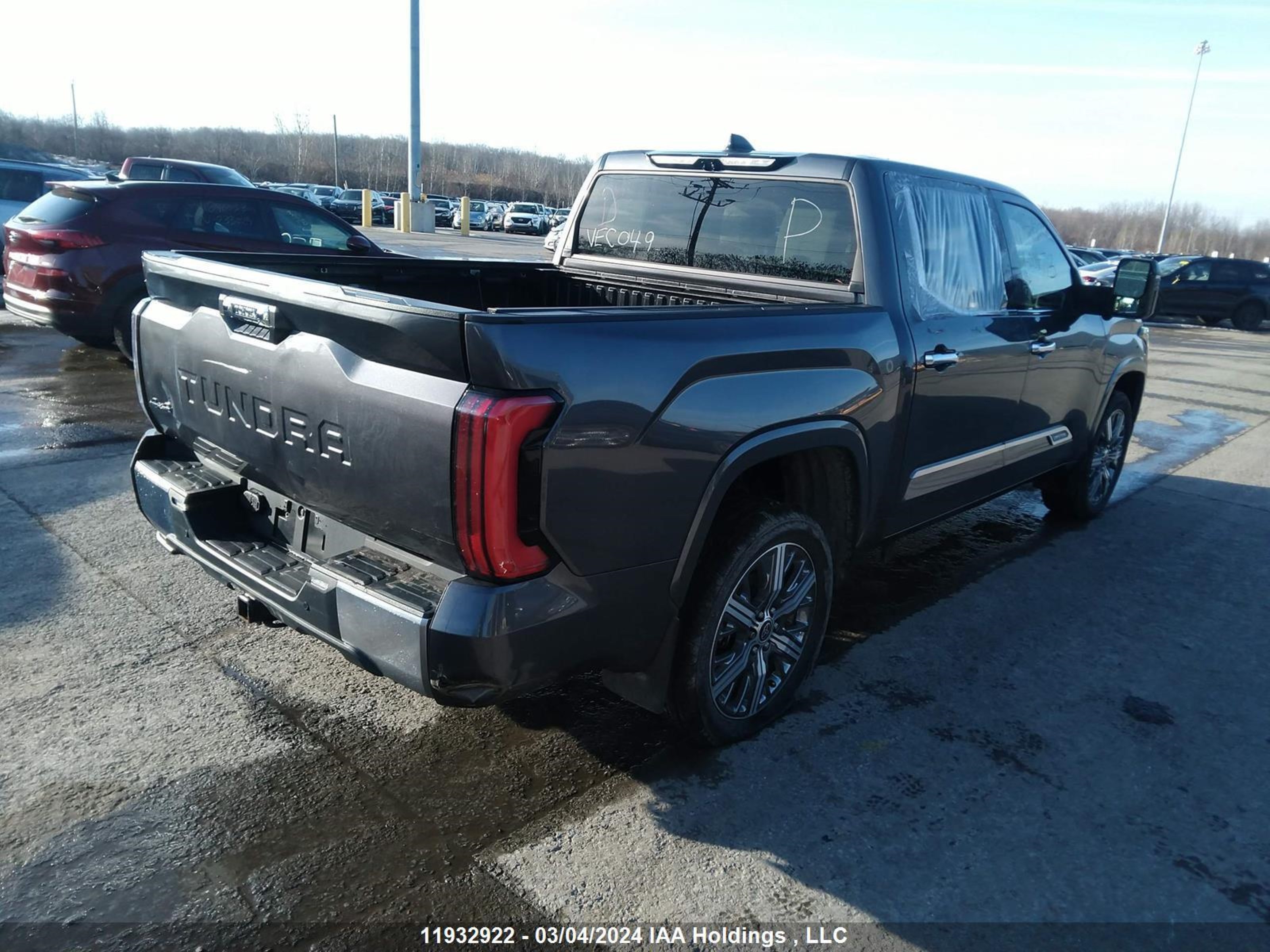 Photo 3 VIN: 5TFVC5DB5NX004713 - TOYOTA TUNDRA 