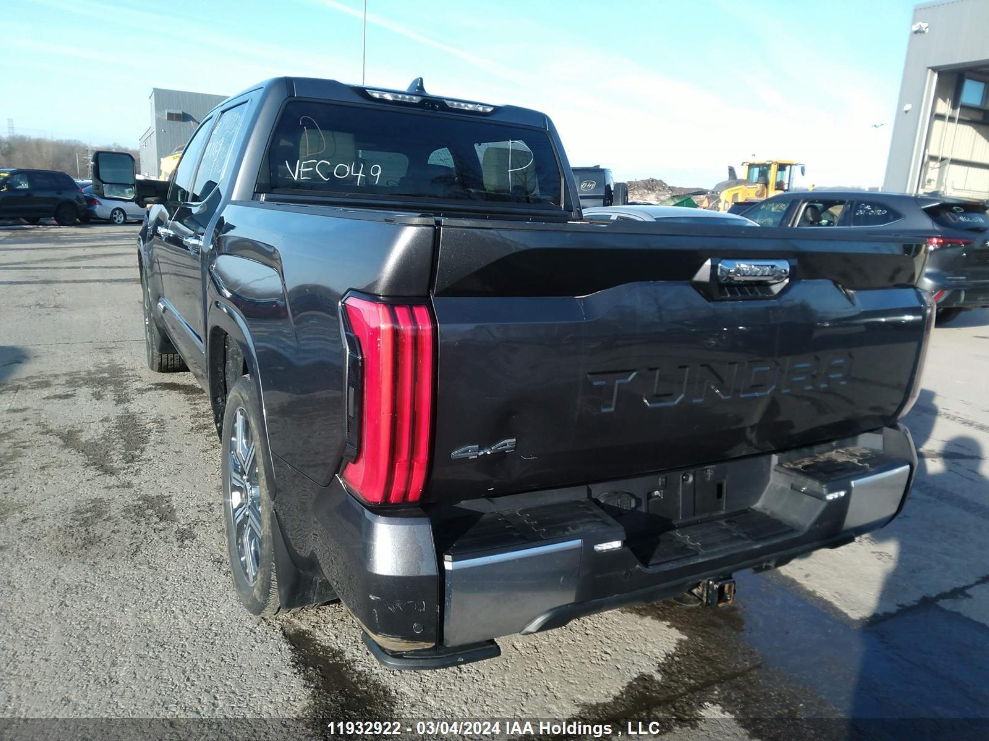 Photo 5 VIN: 5TFVC5DB5NX004713 - TOYOTA TUNDRA 