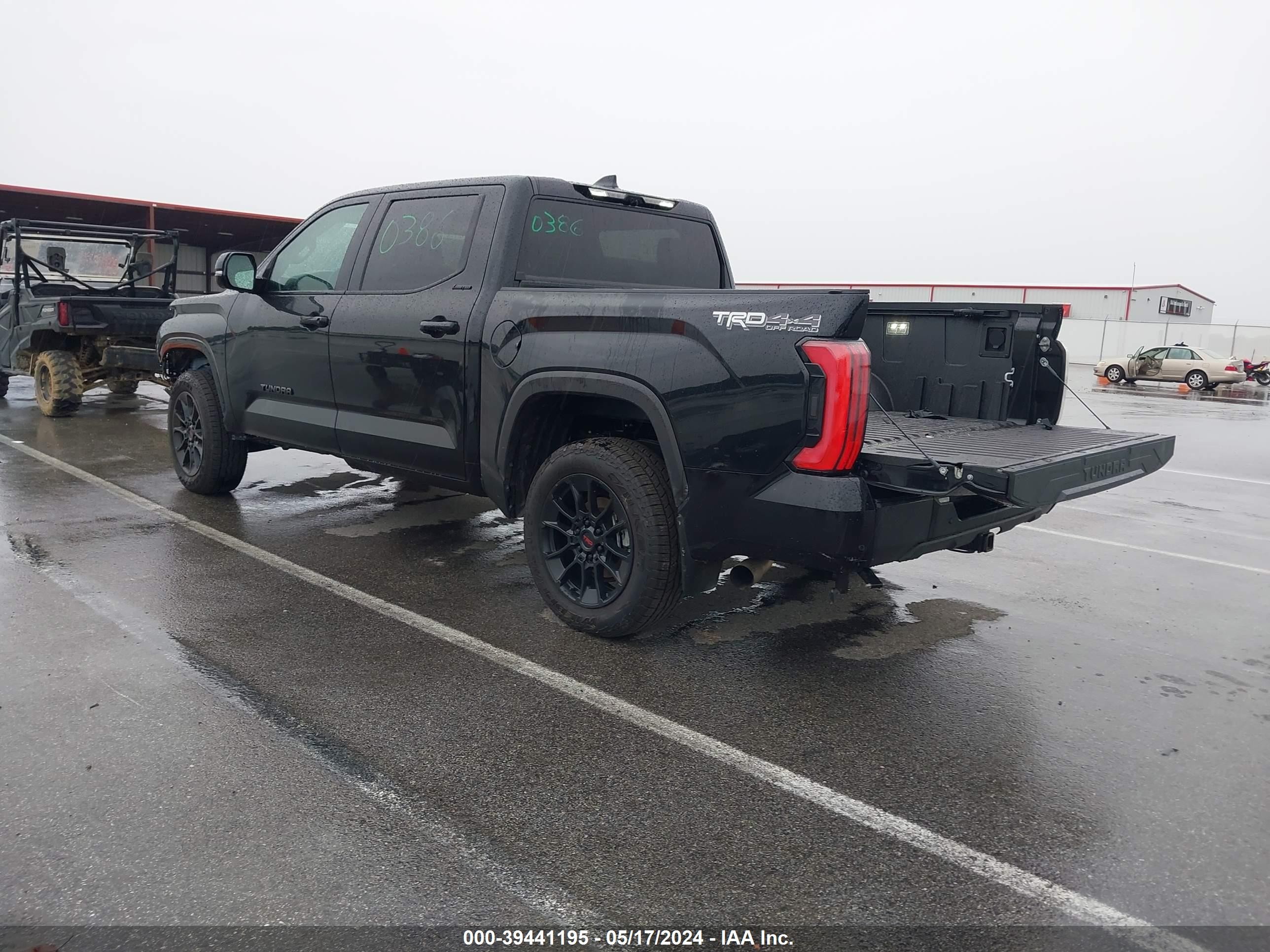 Photo 2 VIN: 5TFWA5DB0RX135760 - TOYOTA TUNDRA 