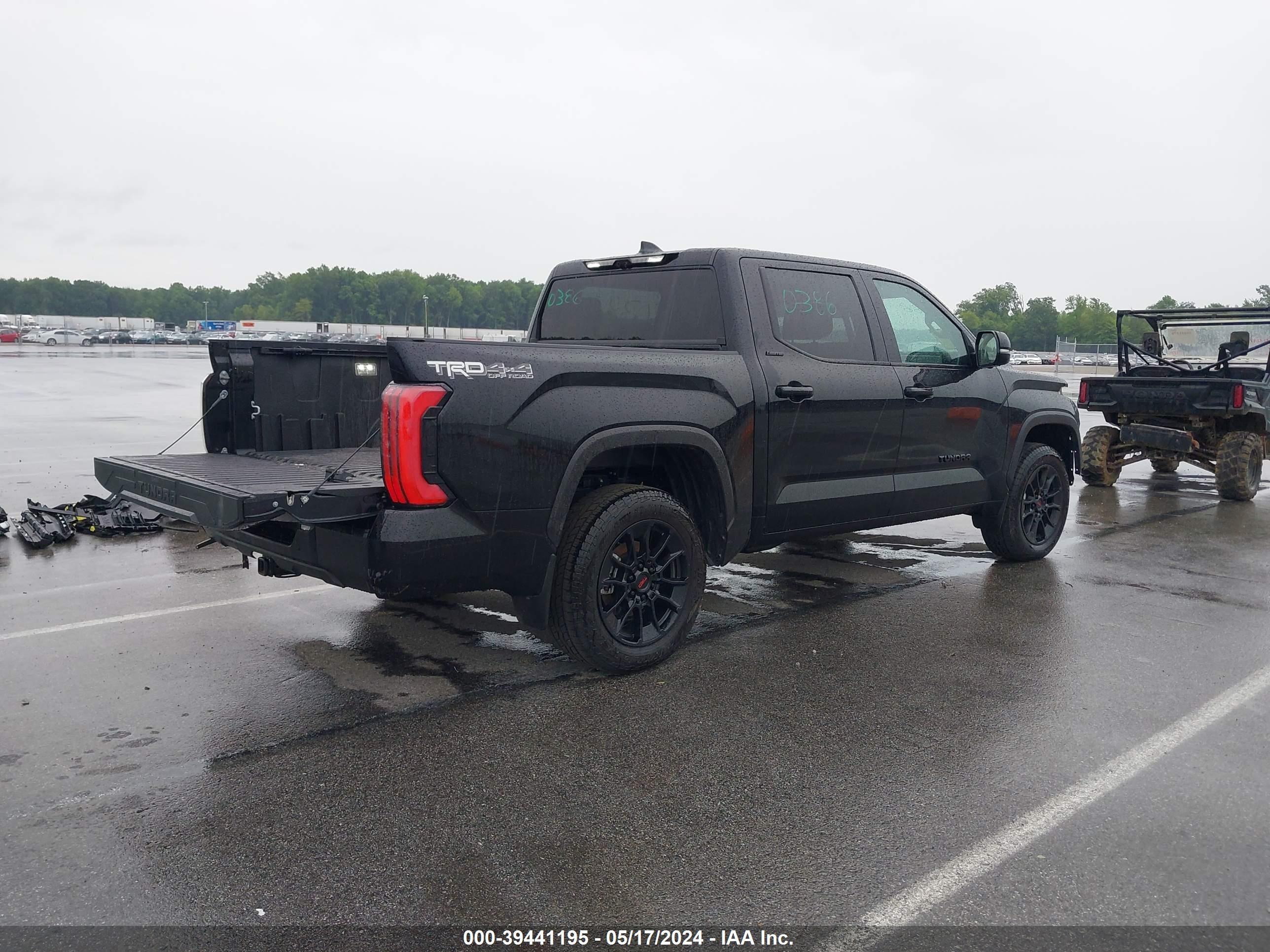 Photo 3 VIN: 5TFWA5DB0RX135760 - TOYOTA TUNDRA 