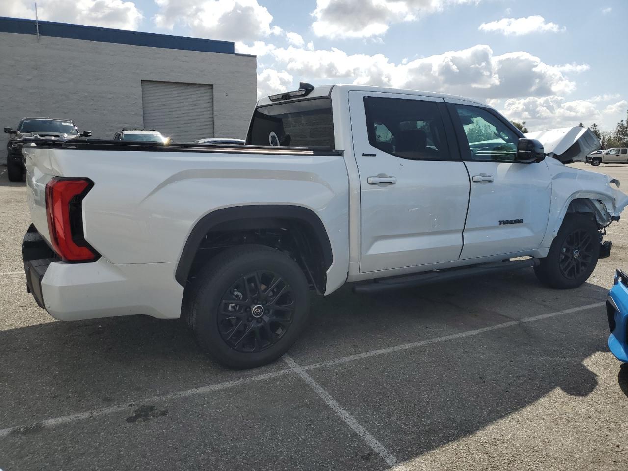 Photo 2 VIN: 5TFWC5DB0RX045924 - TOYOTA TUNDRA 