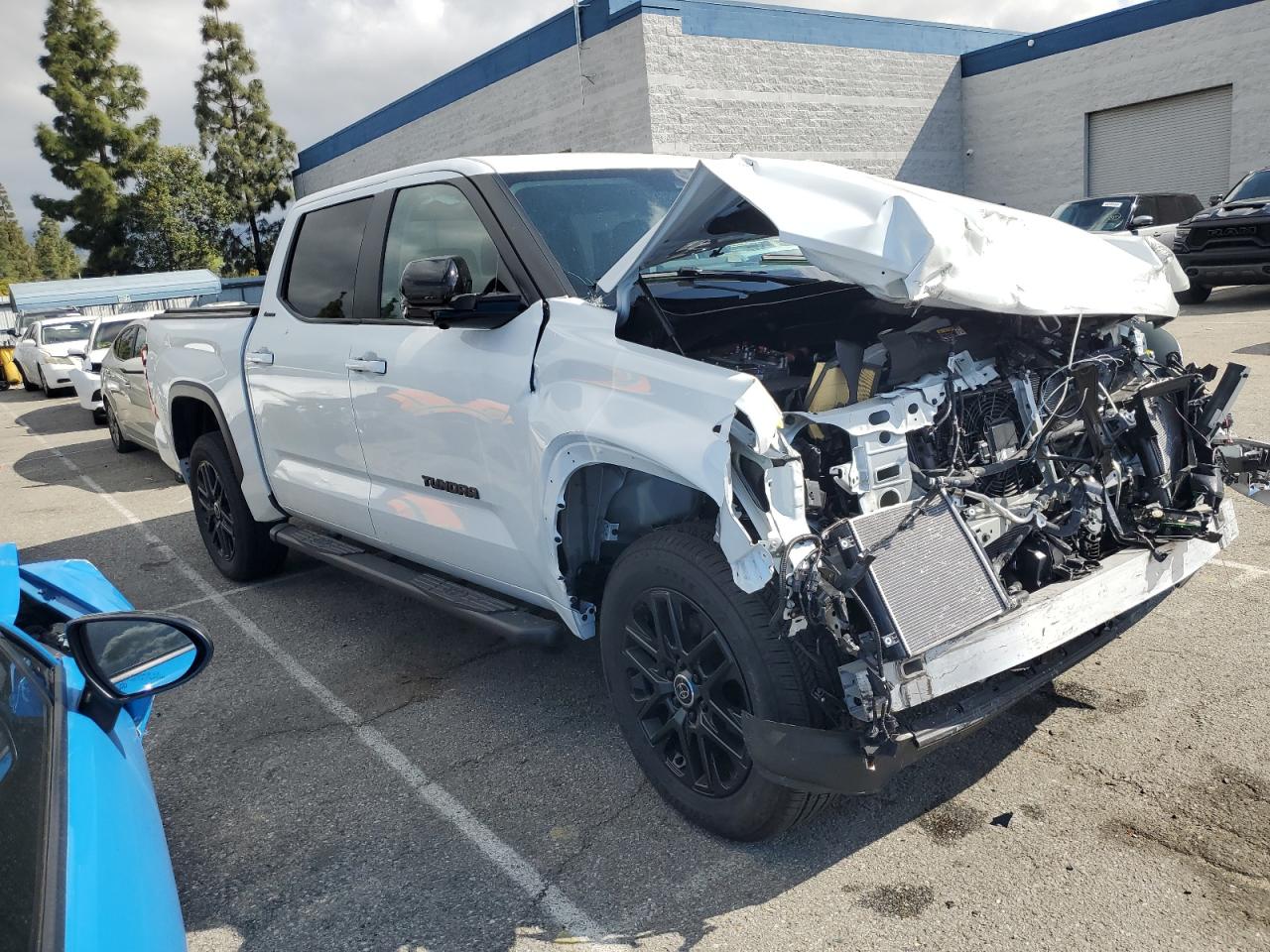 Photo 3 VIN: 5TFWC5DB0RX045924 - TOYOTA TUNDRA 