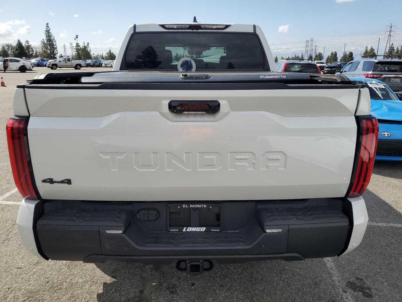 Photo 5 VIN: 5TFWC5DB0RX045924 - TOYOTA TUNDRA 