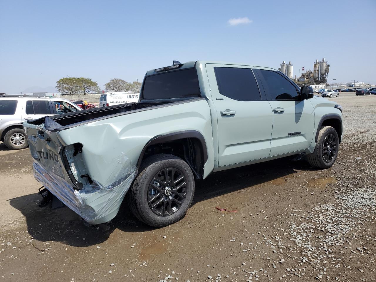 Photo 2 VIN: 5TFWC5DB1RX065244 - TOYOTA TUNDRA 