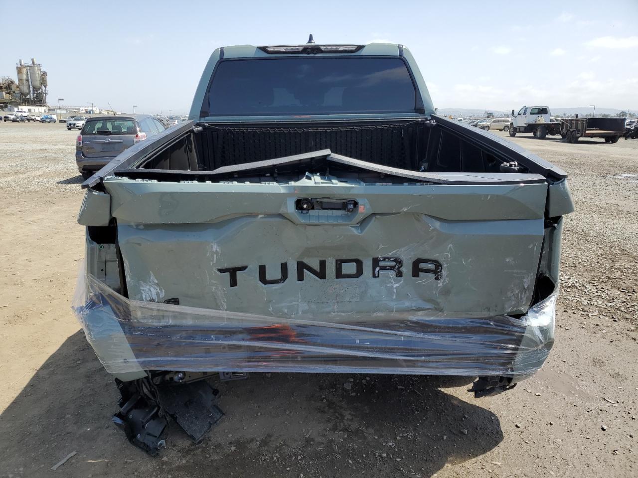 Photo 5 VIN: 5TFWC5DB1RX065244 - TOYOTA TUNDRA 