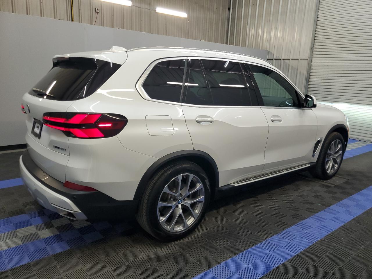 Photo 2 VIN: 5UX13EU00R9U01980 - BMW X5 