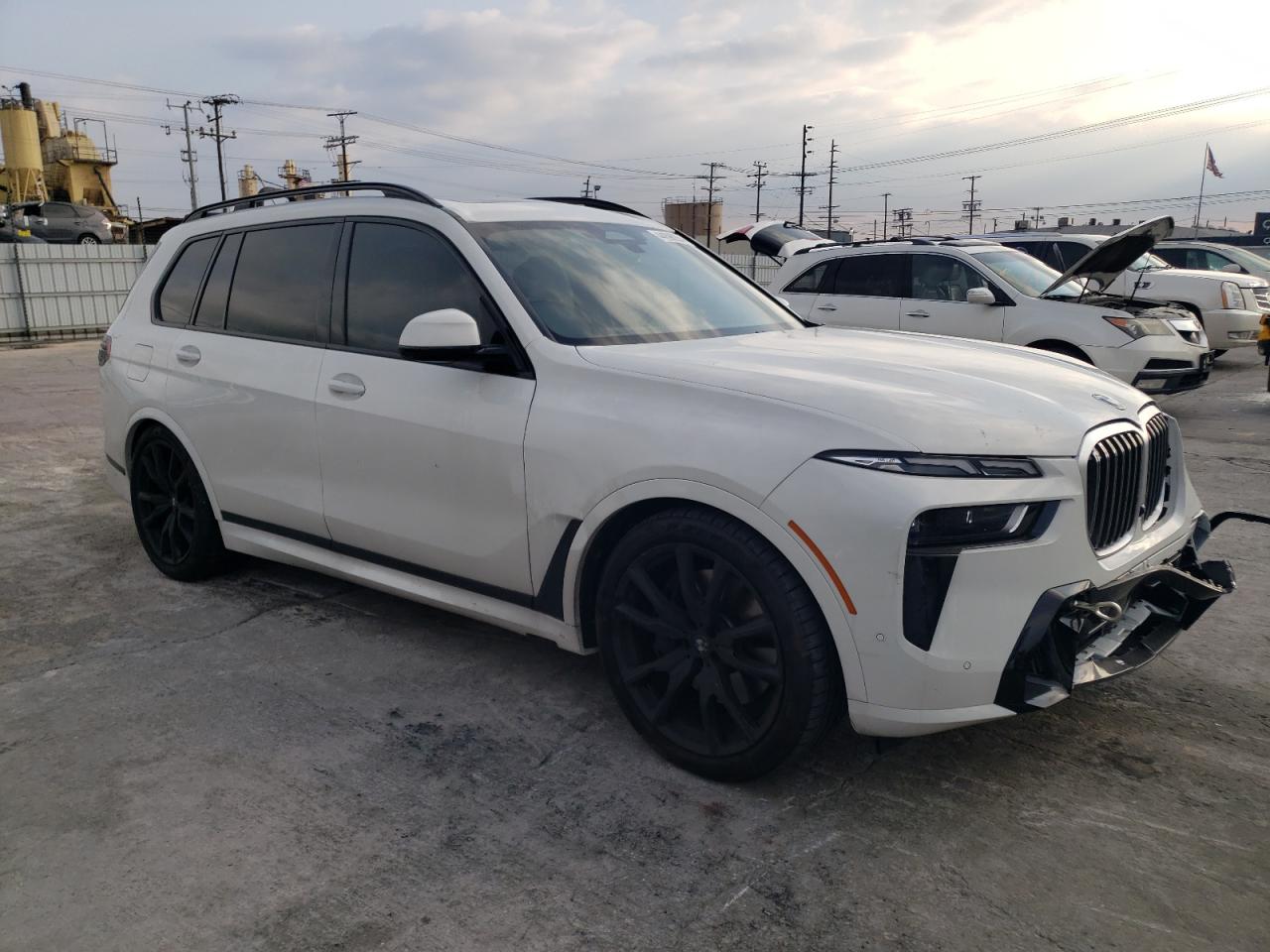 Photo 3 VIN: 5UX23EM00P9N58748 - BMW X7 