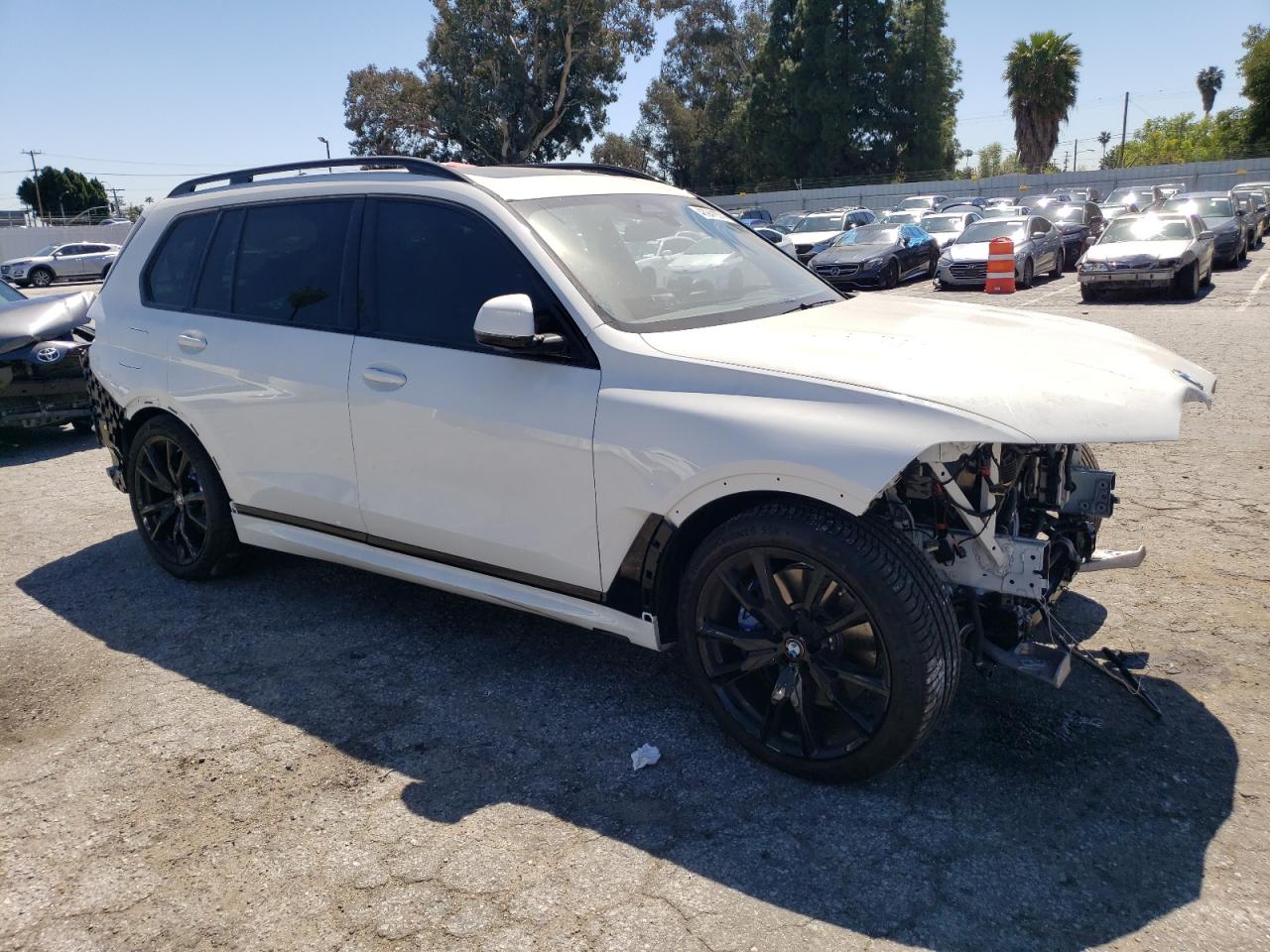 Photo 3 VIN: 5UX23EM00R9T77524 - BMW X7 