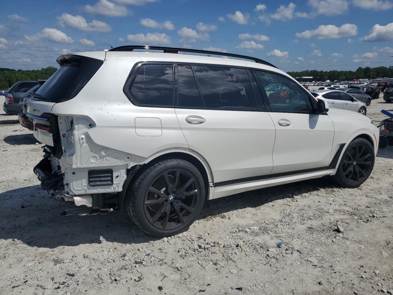 Photo 2 VIN: 5UX23EM01P9R77546 - BMW X7 