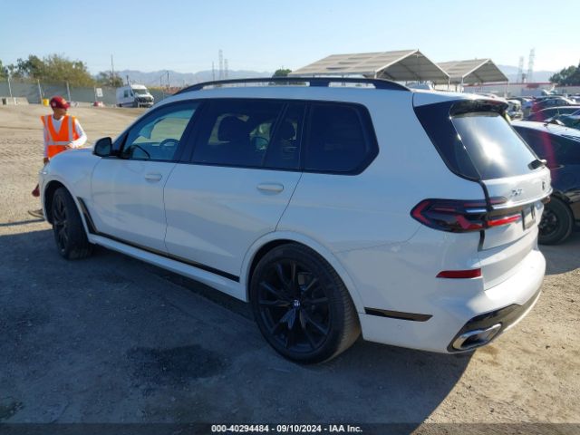 Photo 2 VIN: 5UX23EM02P9R94985 - BMW X7 