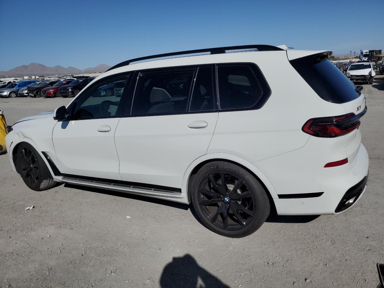 Photo 1 VIN: 5UX23EM02R9S80583 - BMW X7 