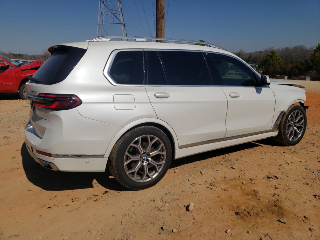 Photo 2 VIN: 5UX23EM03P9R02119 - BMW X7 