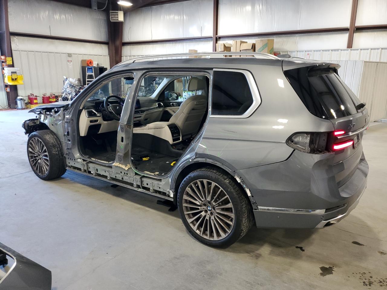 Photo 1 VIN: 5UX23EM03P9R11371 - BMW X7 