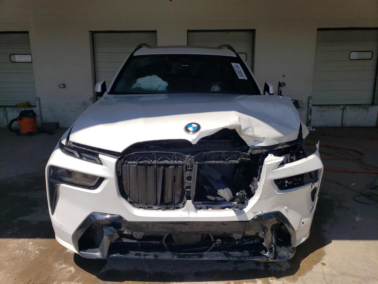 Photo 4 VIN: 5UX23EM03R9S15581 - BMW X7 