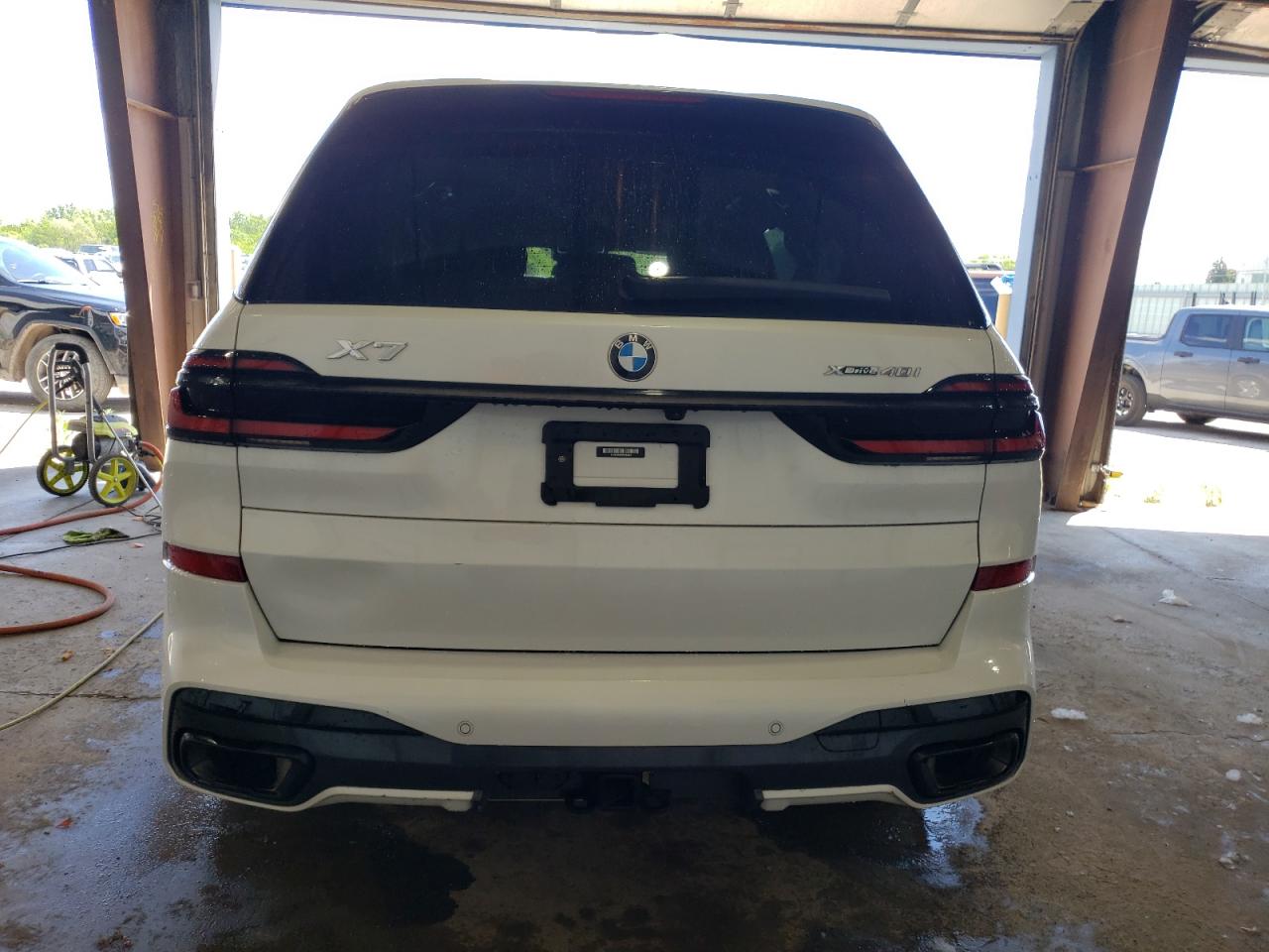 Photo 5 VIN: 5UX23EM03R9S15581 - BMW X7 