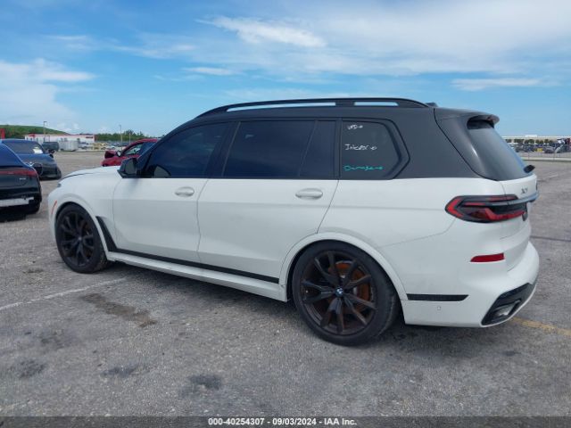 Photo 2 VIN: 5UX23EM03R9T66775 - BMW X7 