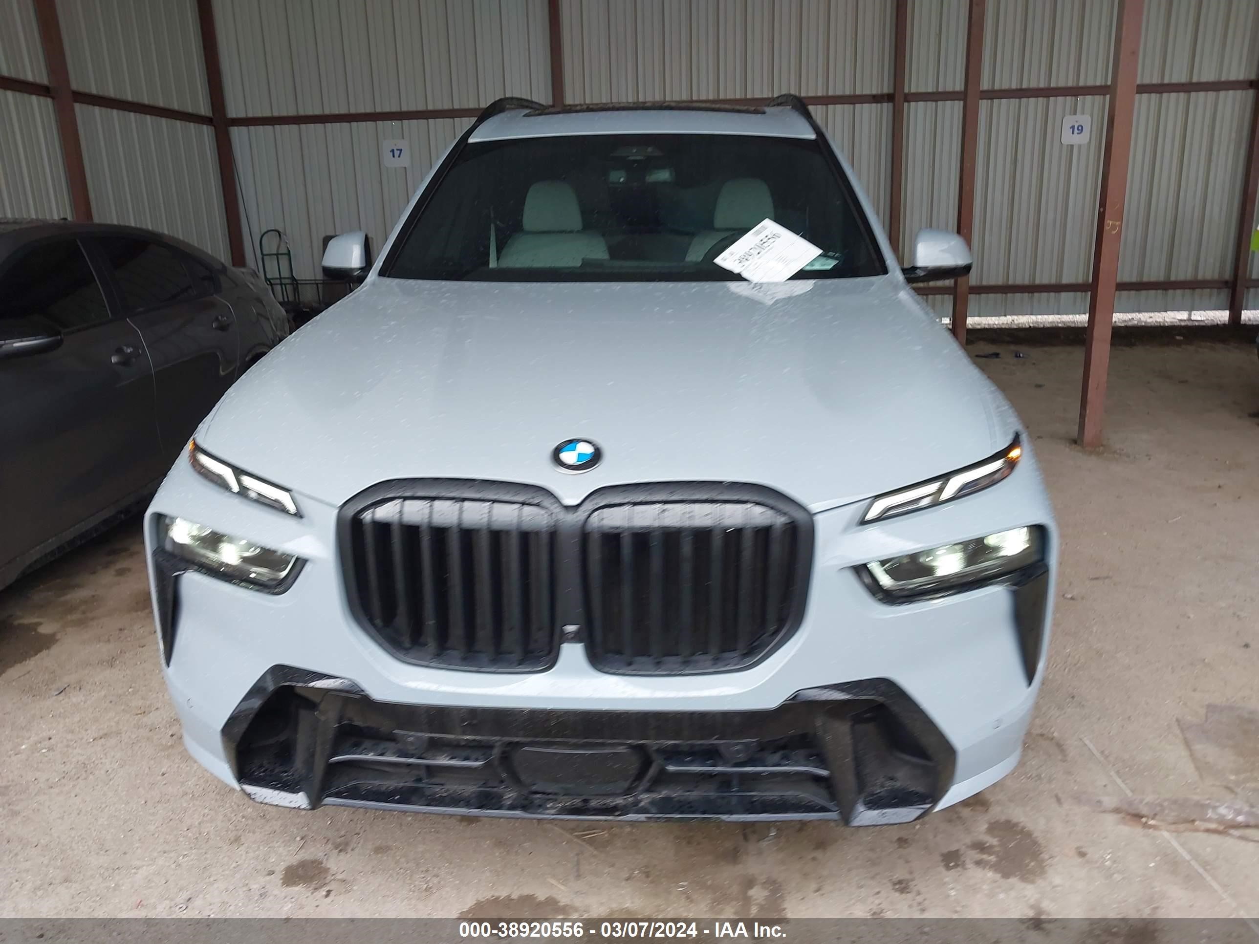 Photo 12 VIN: 5UX23EM04R9U92899 - BMW X7 