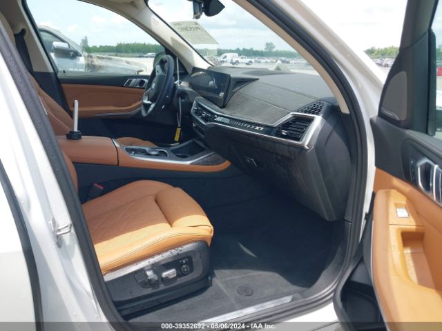 Photo 4 VIN: 5UX23EM05P9P94070 - BMW X7 