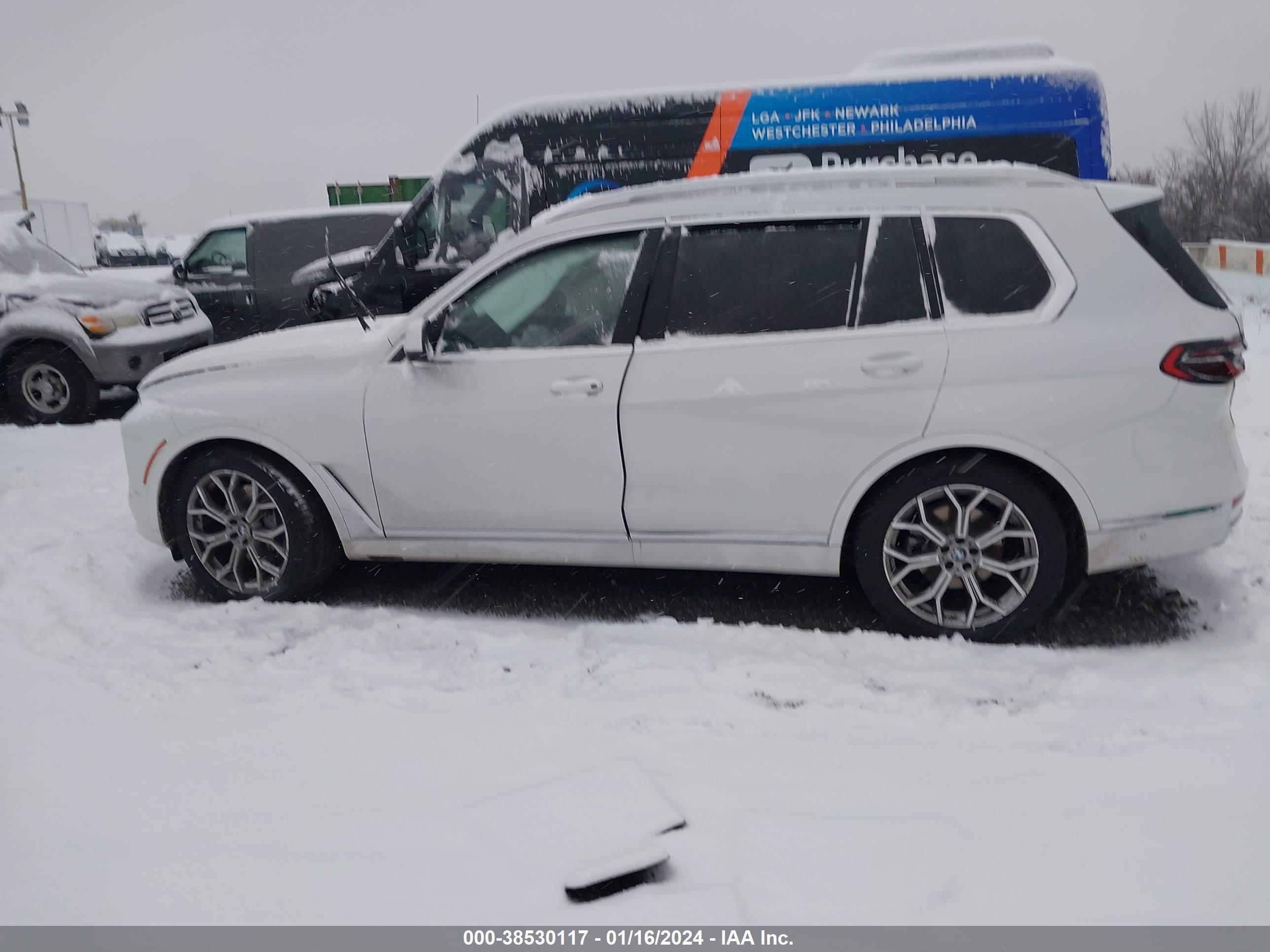 Photo 12 VIN: 5UX23EM05R9T82900 - BMW X7 